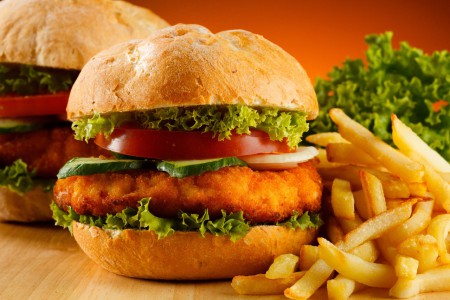 tavuk burger ve p.chıps eşliğinde sizlere sunum.. :)
